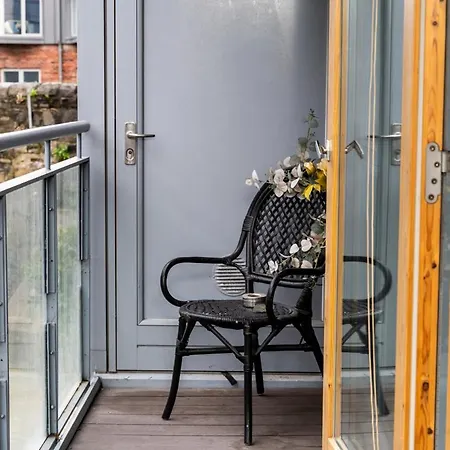 Stunning 1 Bedroom In Grand Cannal Appartement *